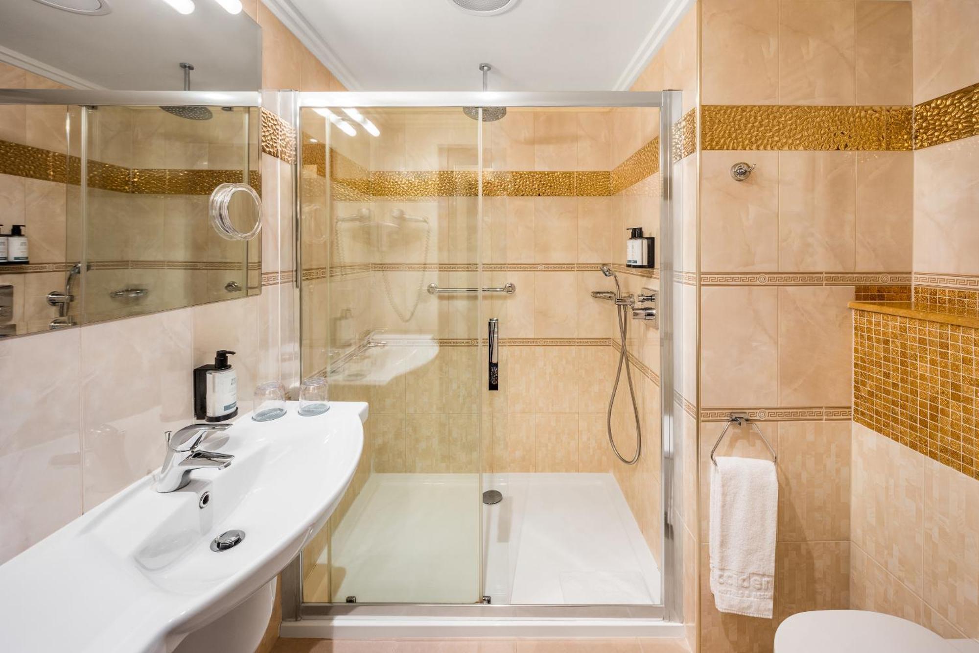 Occidental Praha Wilson Hotel Exterior photo A shower enclosure